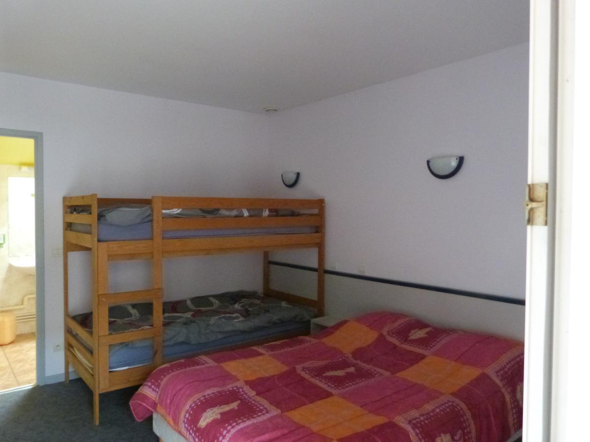 Leader Hotel Foucherans  Zewnętrze zdjęcie